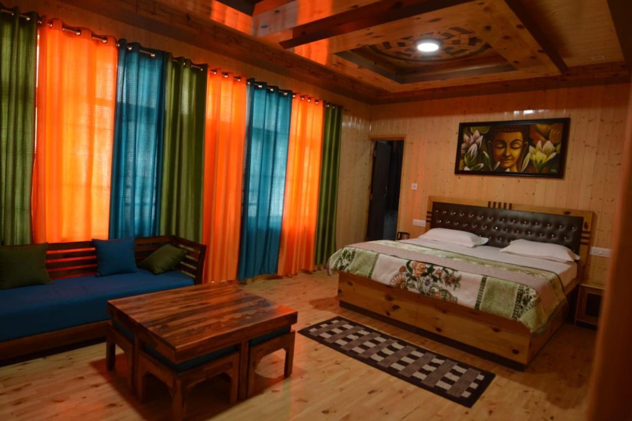 The Alpinist Cafe And Retreat Hotel Kaza Exterior foto