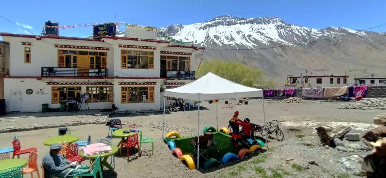 The Alpinist Cafe And Retreat Hotel Kaza Exterior foto