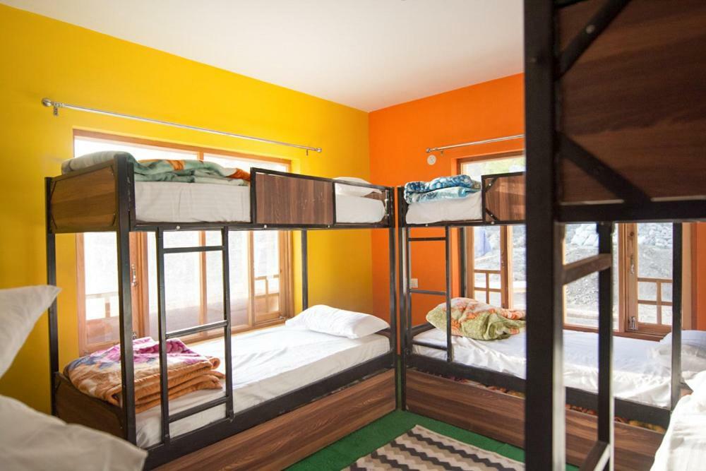 The Alpinist Cafe And Retreat Hotel Kaza Exterior foto